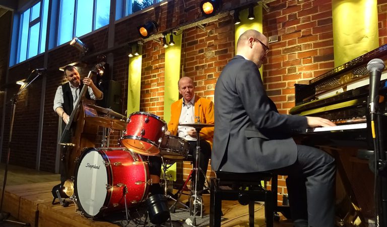 2017-02-19-Frank-Muschalle-Trio09