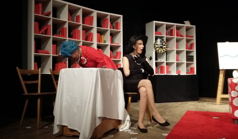 2018-04-12-13-14-Theater-Kanapee03