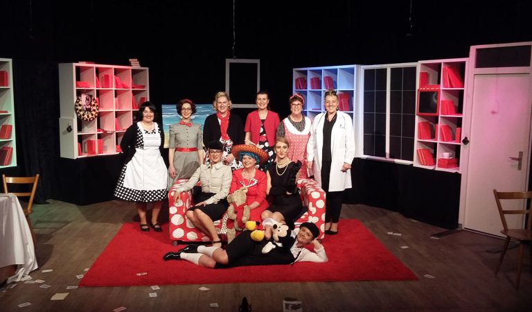 2018-04-12-13-14-Theater-Kanapee25