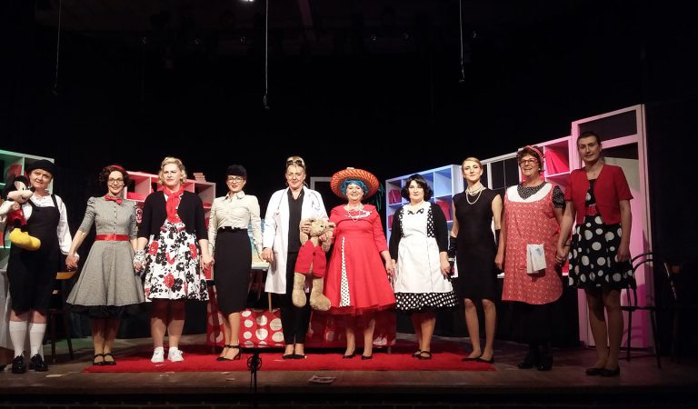 2018-04-12-13-14-Theater-Kanapee26